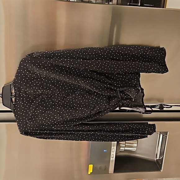 💕REFORMATION💕 Alaina Wrap Top ~ Ditto Dot Black White Polka Dot Print Medium - Picture 8 of 12